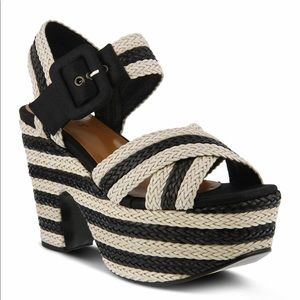 Azura 1940s style platform sandals size 11 BNIB